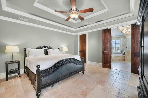 Gigglin Marlin Home