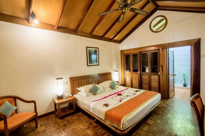 Hotel Reethi Beach Resort