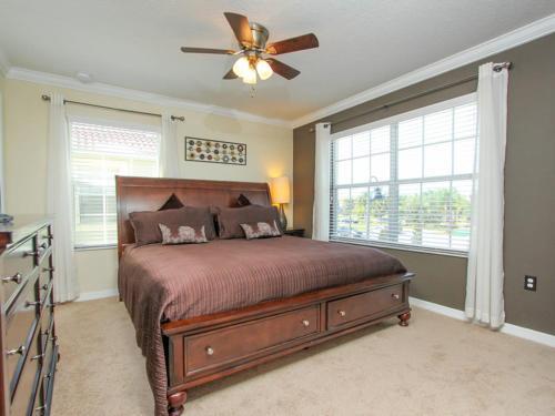 Villa Majesty Palm Townhome 8932