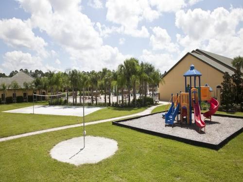 Villa Majesty Palm Townhome 8932