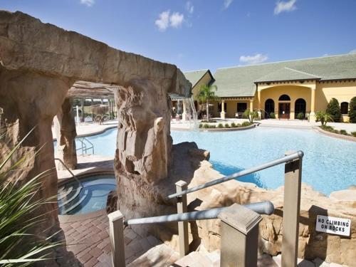 Lovely Paradise Palms 4 Bed 3 Bath Town Home