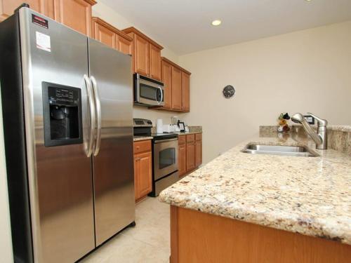 Lovely Paradise Palms 4 Bed 3 Bath Town Home