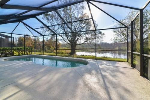 Gated 4 Bedroom 2 Bath Pool Home In Kissimmee