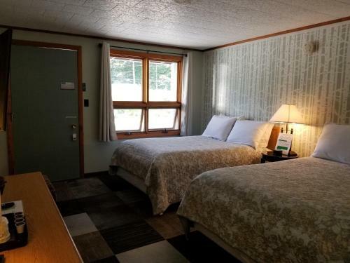 White Mountain Motel And Cottages