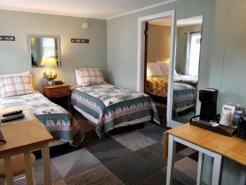 White Mountain Motel And Cottages