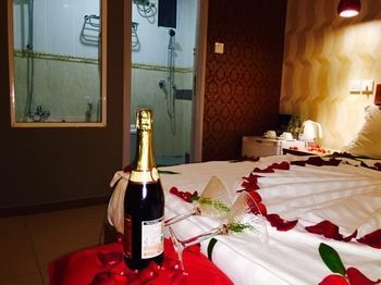 Hotel Surfview Raalhugandhu