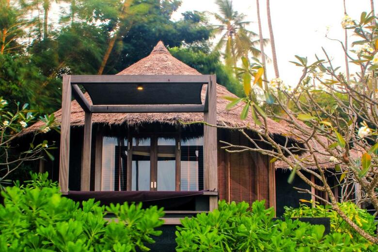 Hotel Haadtien Beach Resort