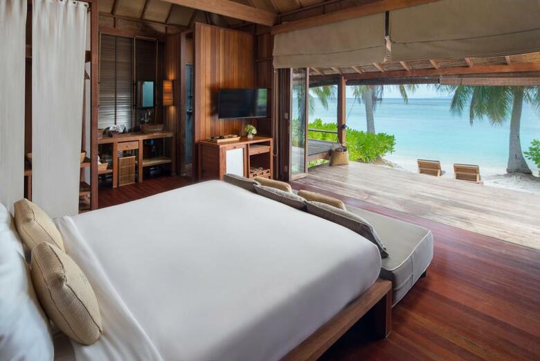 Hotel Haadtien Beach Resort