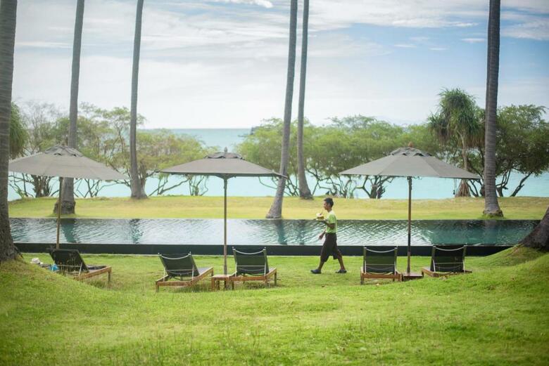 Hotel Haadtien Beach Resort