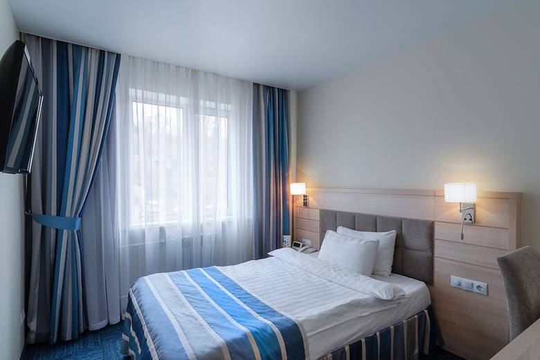 Hotel Equator
