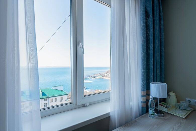 Hotel Equator