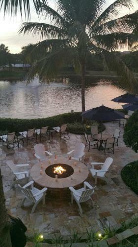 Hotel Inn At Pelican Bay