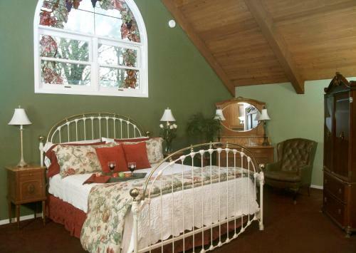 Beazley House Bed And Breakfast Inn