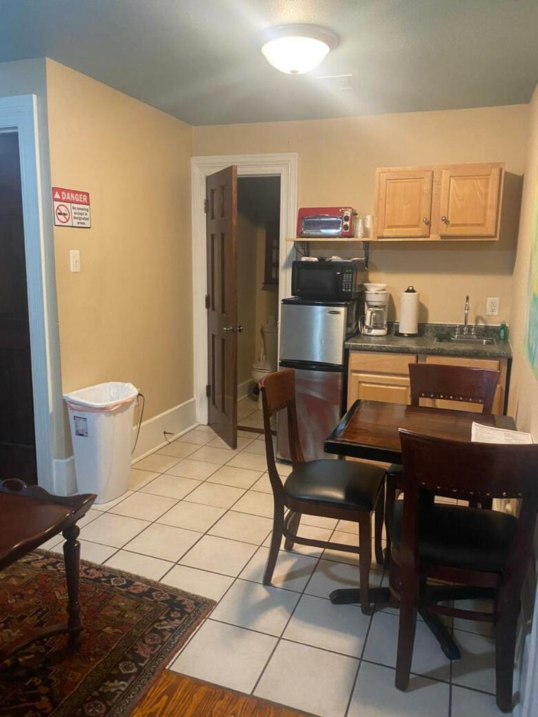 Bed & Breakfast Balcony Guest House