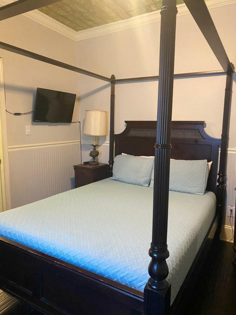 Bed & Breakfast Balcony Guest House