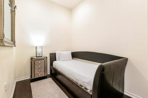 Aparthotel Carondelet Street Luxury Condos