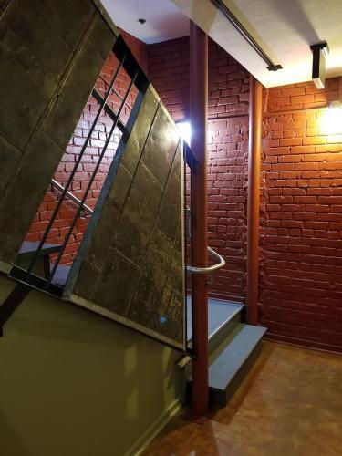 Apartamento Three-bedroom, Two-bath Industrial Apt In Nola C.b.d.