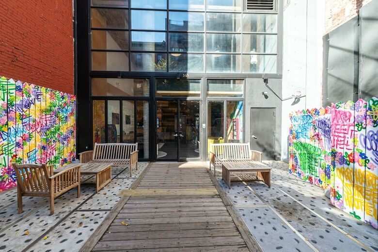 Orchard Street Hotel