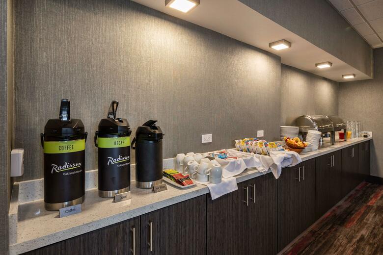 Radisson Hotel Oakland Airport