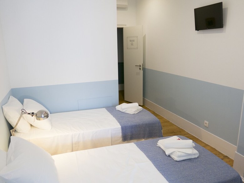 Hostal Lisbon Check-in Guesthouse