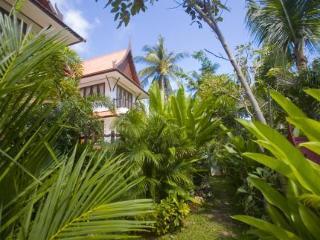 Hotel Paradise Island Estate