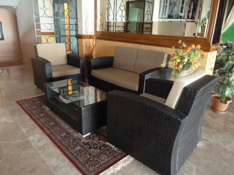 Hotel Holiday Suites
