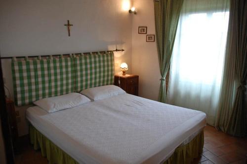 Castiglioncello Del Trinoro Villa Sleeps 10 Pool