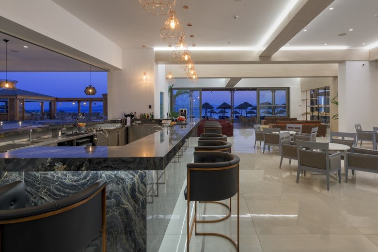Hotel Avra Beach