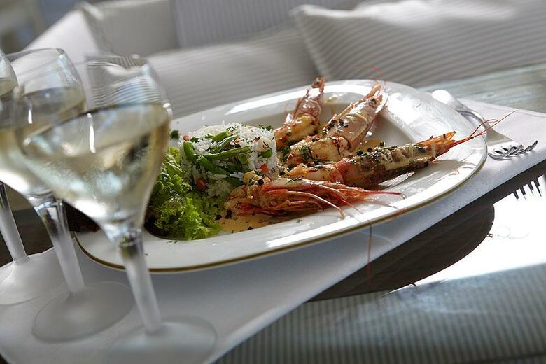 Orizontes Hotel & Villas