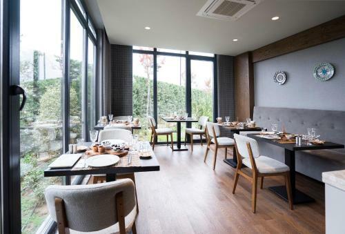 7 Rooms Boutique Hotel