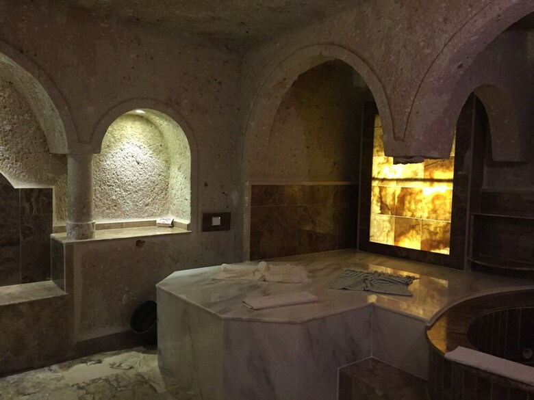 Hotel Oread Cave Suites