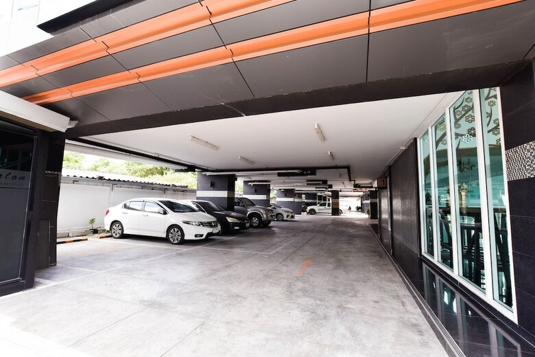 Hotel The Riche Boutique
