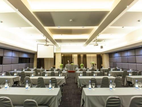 Loft Mania Boutique Hotel