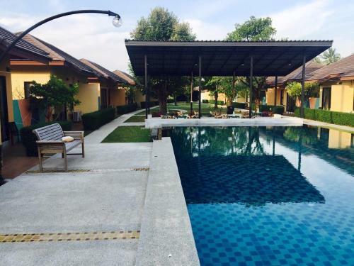 Hotel Green Adamas Resort Chumphon