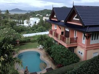 Hotel The Chalet Phuket Resort