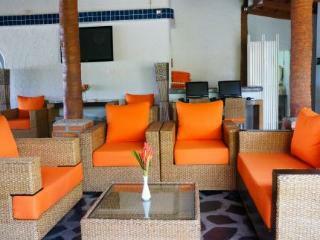 Hotel The Chalet Phuket Resort