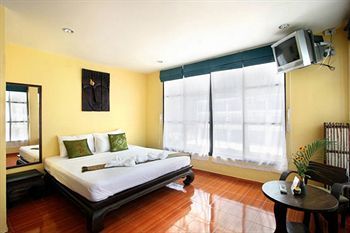Baan Suay Karon Hotel