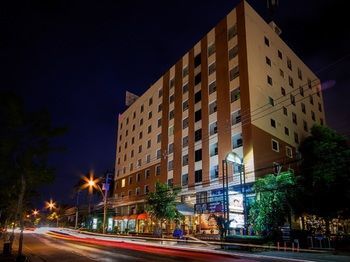 Tara Lake Airport Hotel
