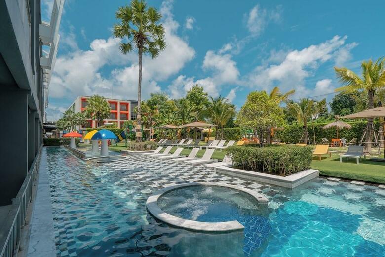 Hotel Sugar Marina Resort - Art - Karon Beach
