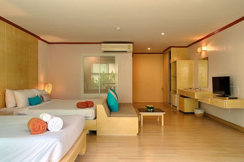 Hotel Phuket Island View