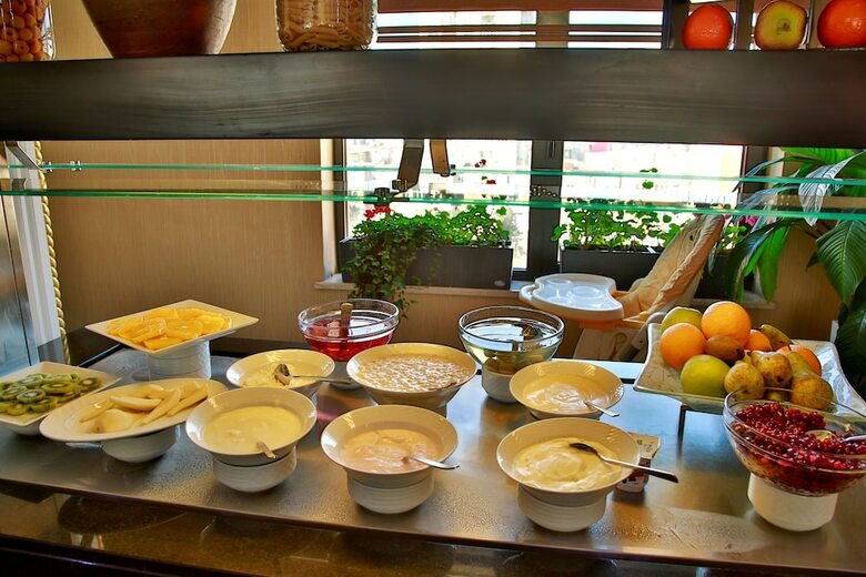 Divan Express Baku Hotel