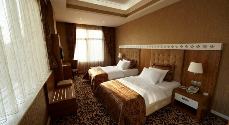 Divan Express Baku Hotel