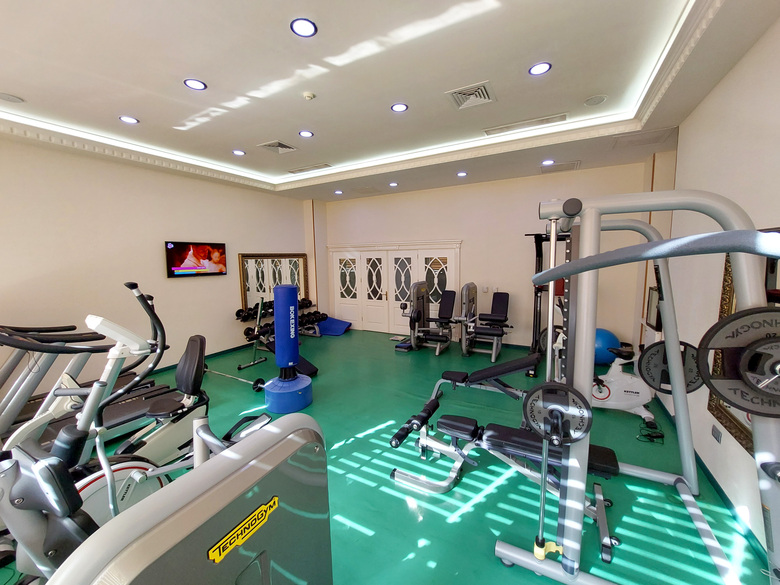 Divan Express Baku Hotel