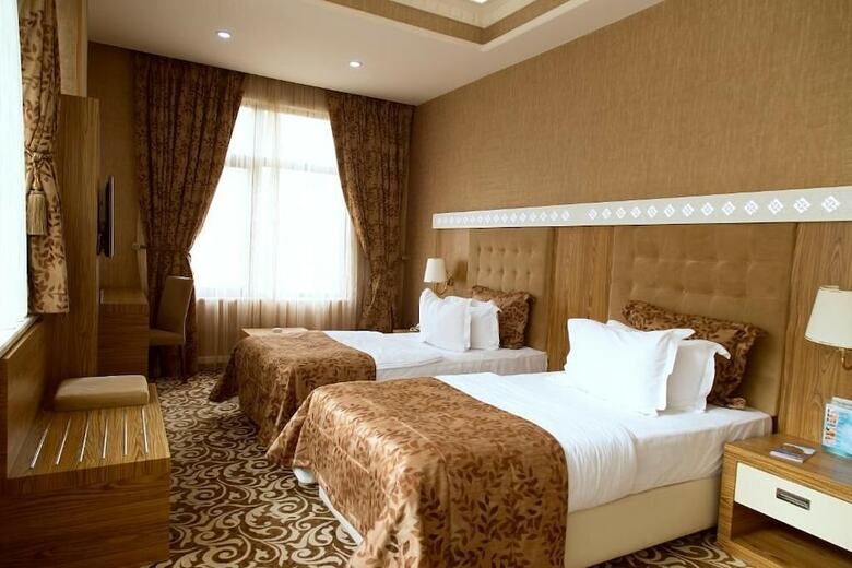 Divan Express Baku Hotel