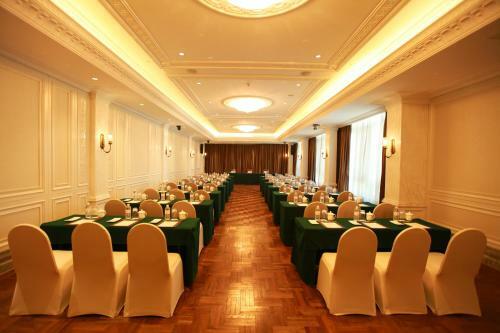 Shanghai Donghu Hotel