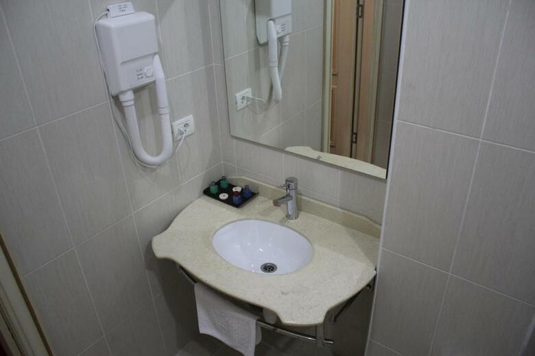 Alp Inn Hotel