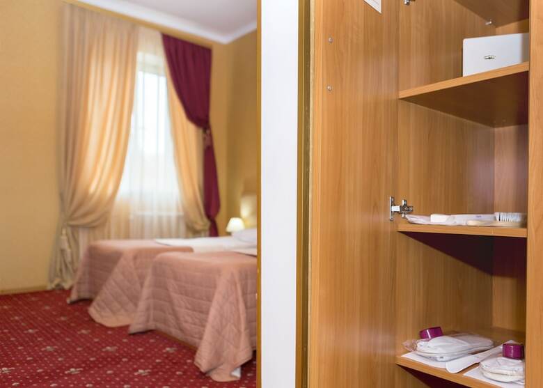 Lermontovskiy Hotel