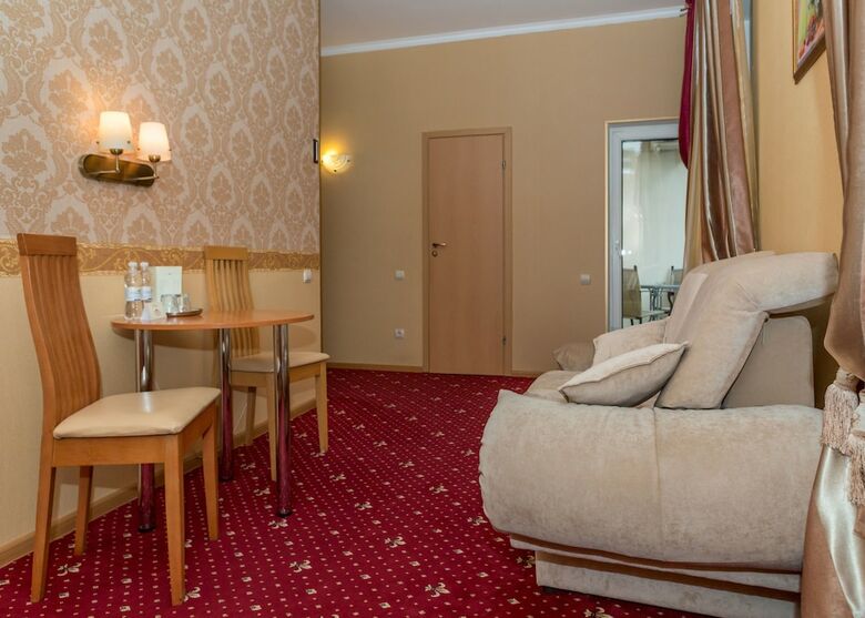 Lermontovskiy Hotel