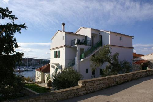 Apartment Jezera 796c