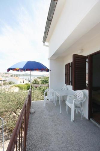 Apartments With A Parking Space Jezera (murter) - 5080